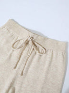 Conjunto Tricô Com Cardigan Cropped E Calça Pantalona