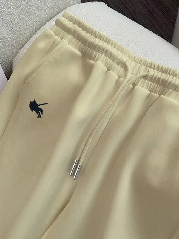 Conjunto Bordado Minimalista Com Moletom E Calça Jogger
