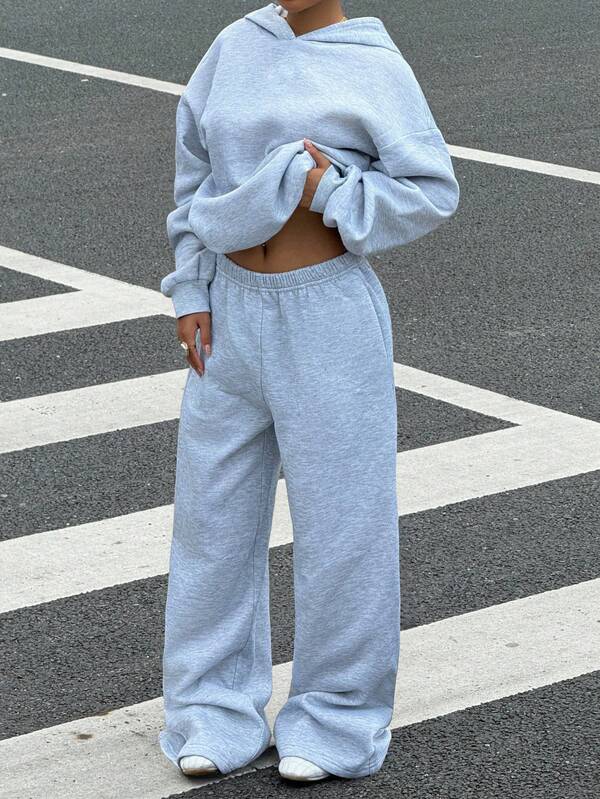 Moletom Conjunto Com Capuz E Calça Wide Leg