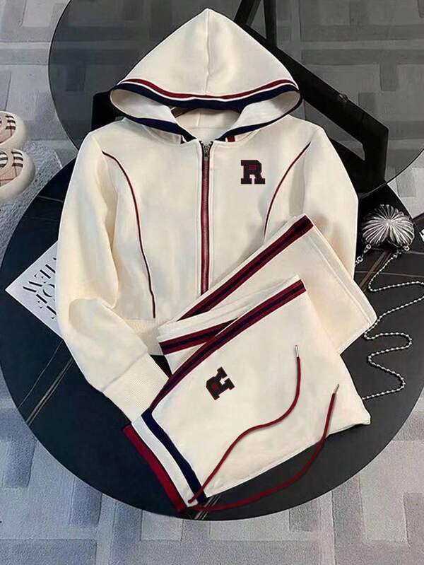 Conjunto Esportivo Com Zíper E Detalhes Contrastantes