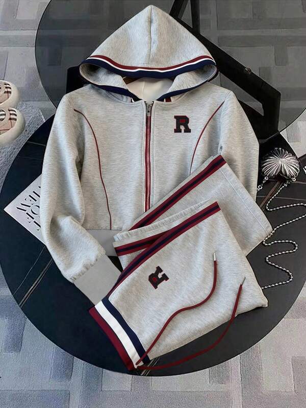 Conjunto Esportivo Com Zíper E Detalhes Contrastantes