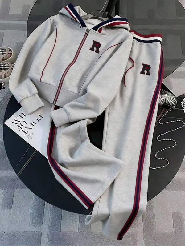 Conjunto Esportivo Com Zíper E Detalhes Contrastantes