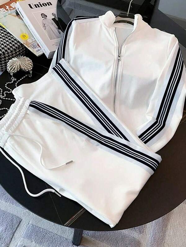 Conjunto Esportivo Com Zíper E Listras Laterais